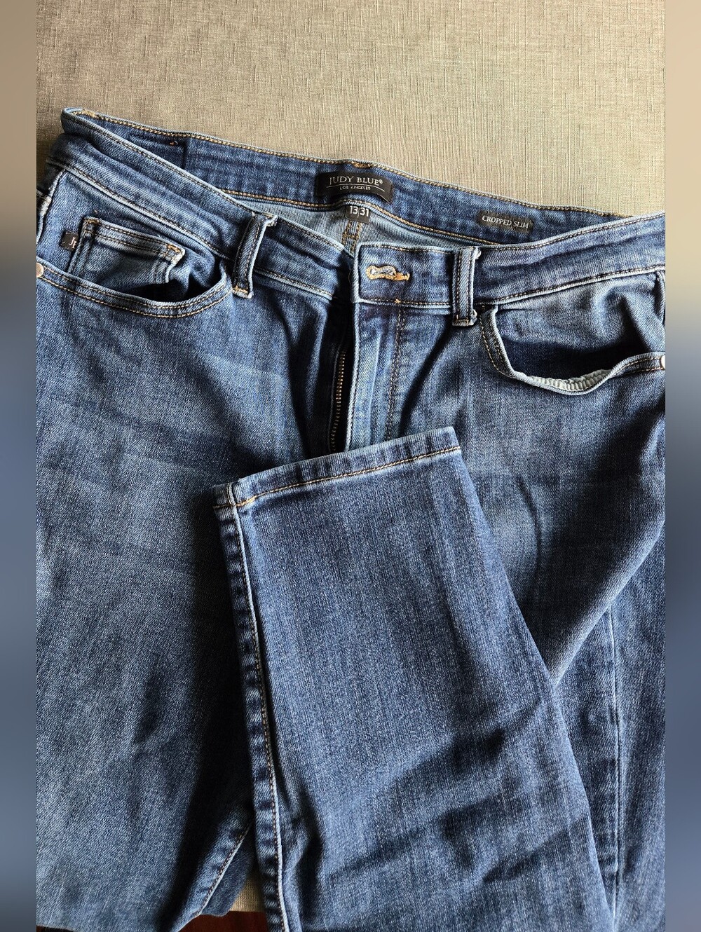 Judy Blue Cropped Slim Jeans